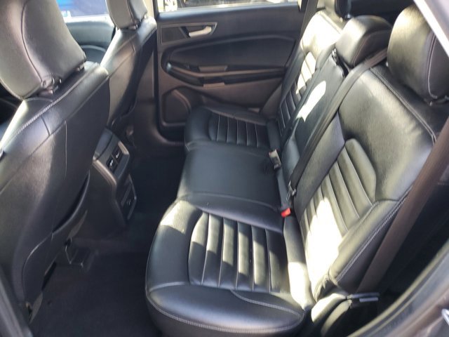 Certified 2022 Ford Edge SE w/ Black Appearance Package image 9