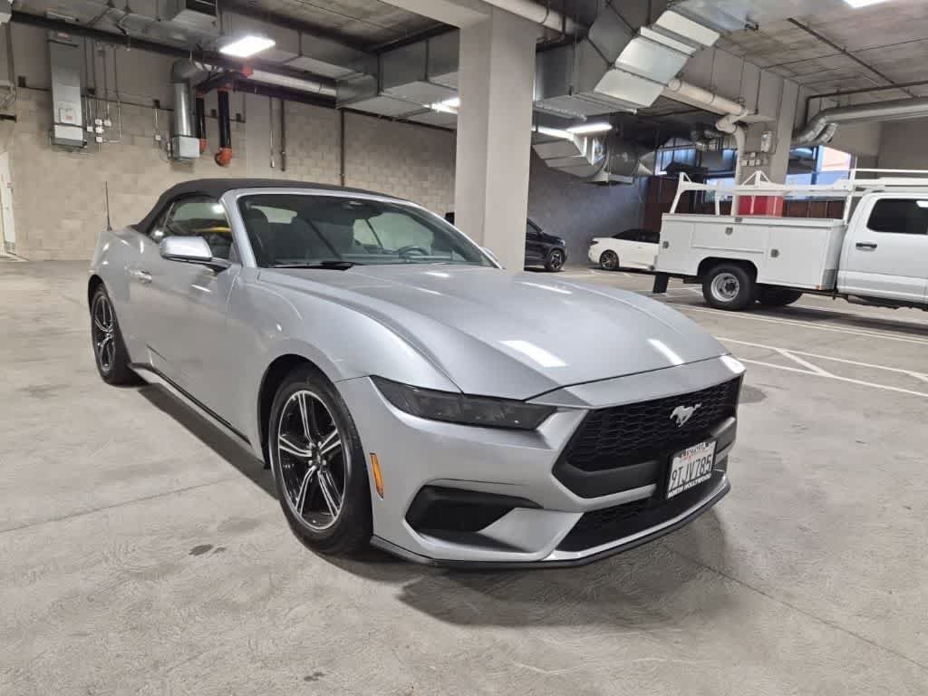 Certified 2025 Ford Mustang Convertible RWD image 4