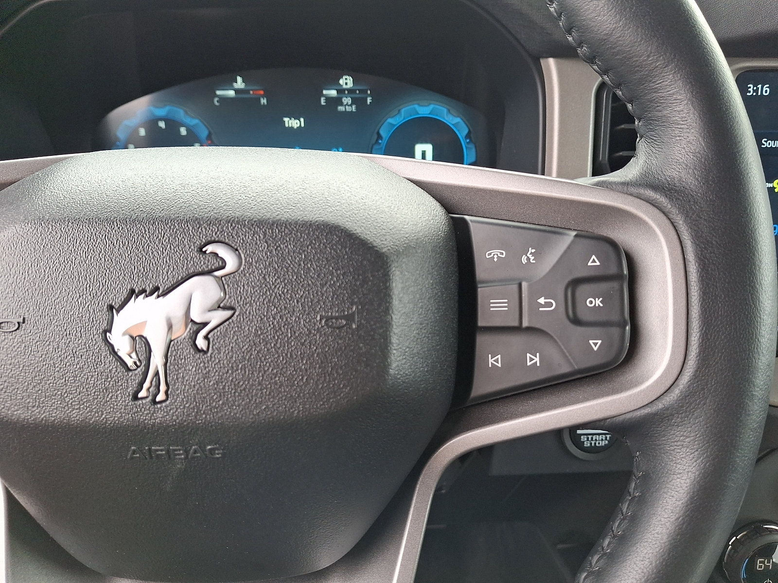 Certified 2025 Ford Bronco Outer Banks AWD/4WD image 21
