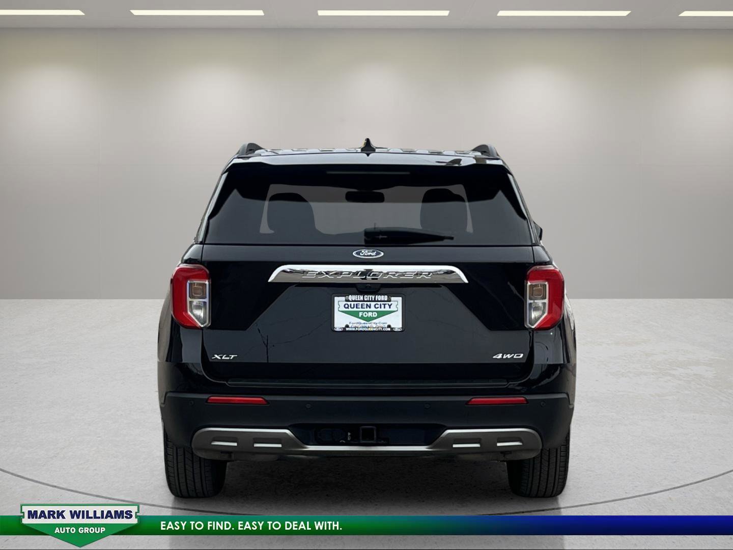 Certified 2023 Ford Explorer XLT w/ Equipment Group 202A image 4