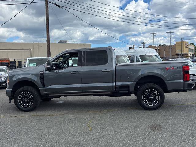 Certified 2025 Ford F350 Platinum w/ FX4 Off-Road Package AWD/4WD image 32