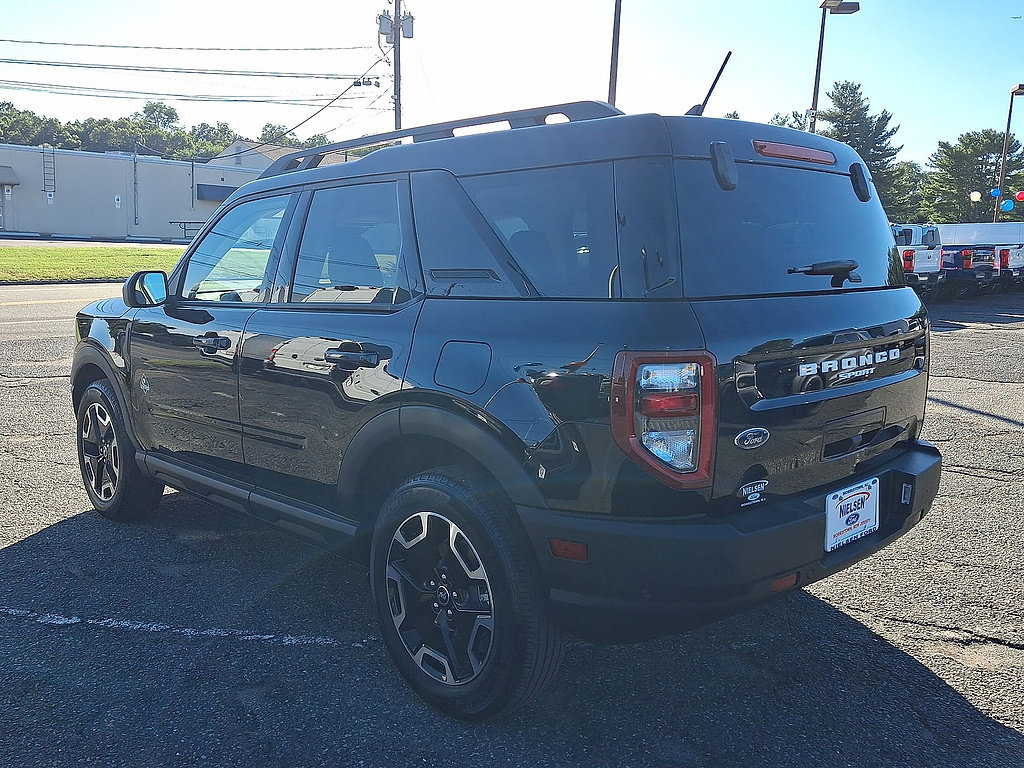 Certified 2023 Ford Bronco Sport Outer Banks AWD/4WD image 28