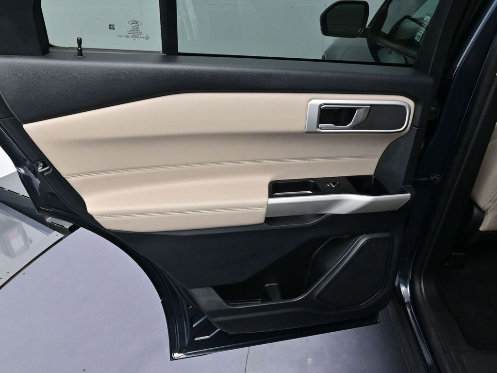 Certified 2022 Ford Explorer XLT w/ Class IV Trailer Tow Package image 39