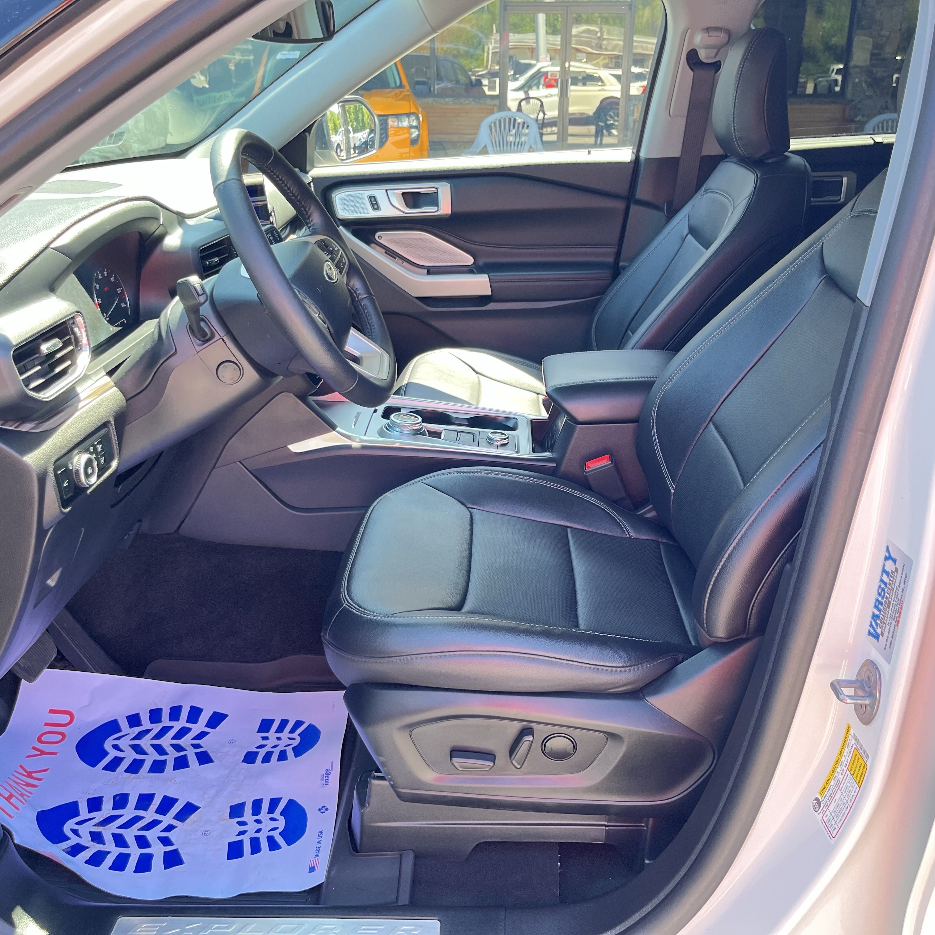 Certified 2024 Ford Explorer Limited w/ Limited Technology Package AWD/4WD image 9