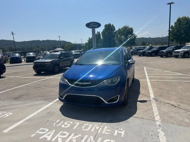 Used 2020 Chrysler Pacifica Limited FWD image 7