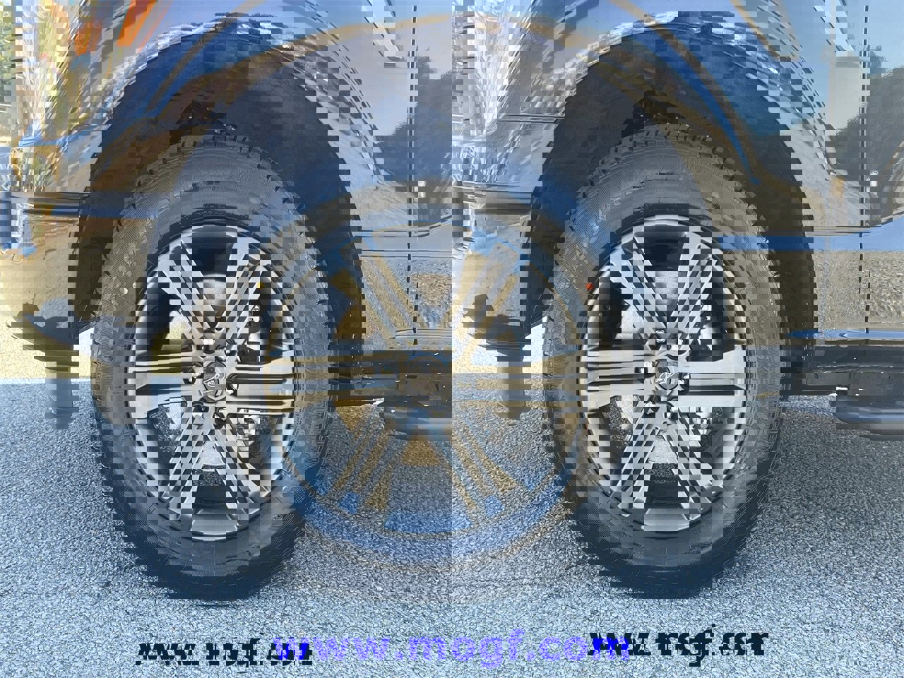 Certified 2022 Ford F150 XLT w/ Equipment Group 302A High image 36