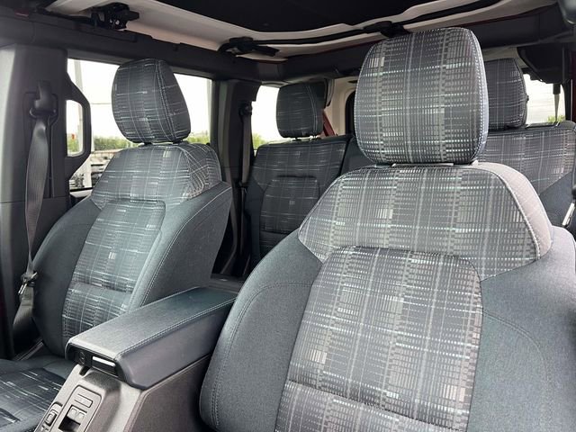 Certified 2025 Ford Bronco Heritage Edition AWD/4WD image 24