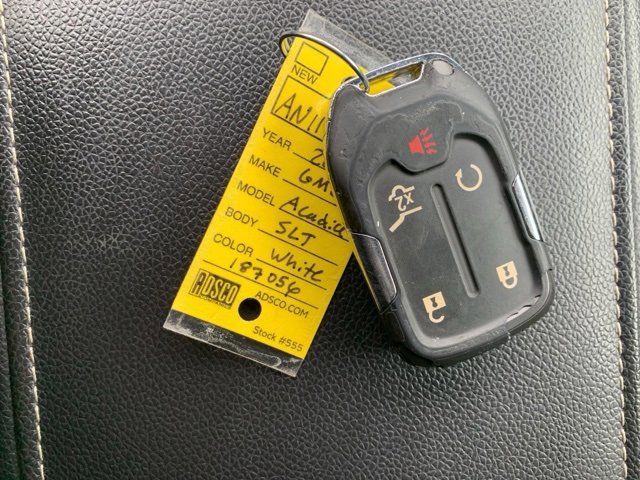 Used 2023 GMC Acadia SLT image 21