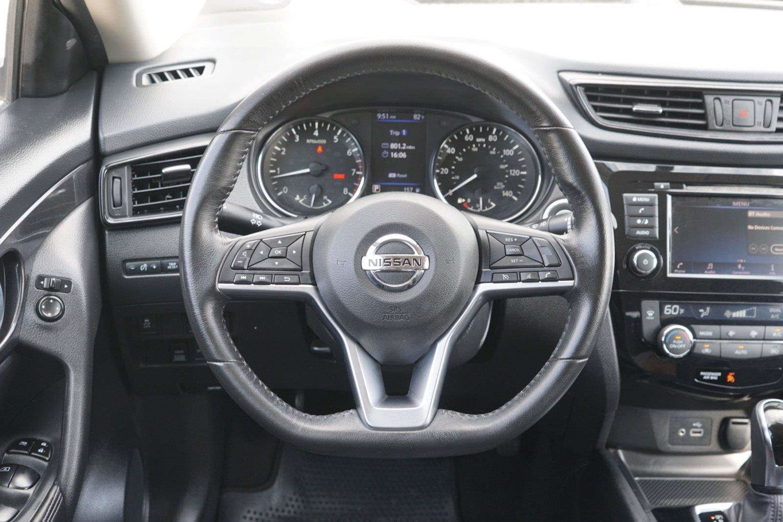 Used 2018 Nissan Rogue SV AWD/4WD image 24