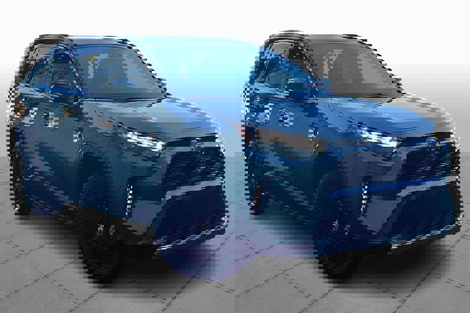 Used 2022 Toyota RAV4 XSE image 2