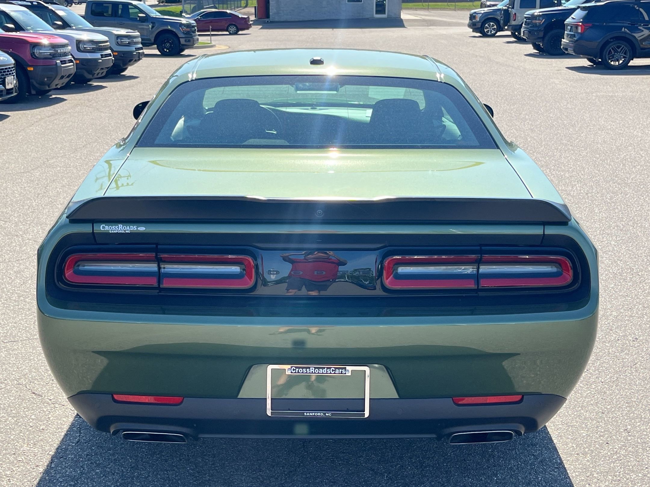 Used 2022 Dodge Challenger R/T w/ Driver Convenience Group RWD image 5
