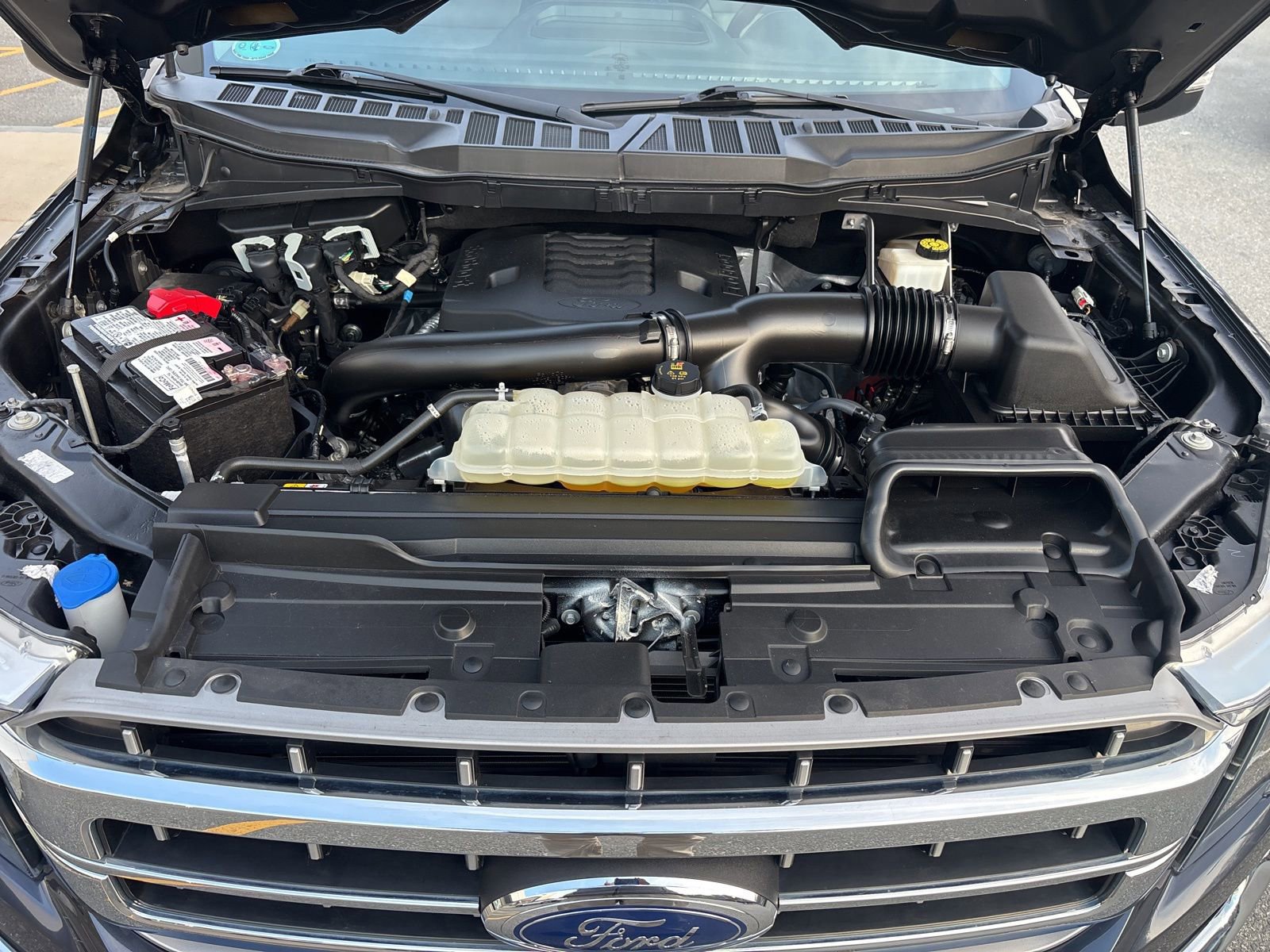 Certified 2022 Ford F150 Lariat w/ Equipment Group 502A High image 60