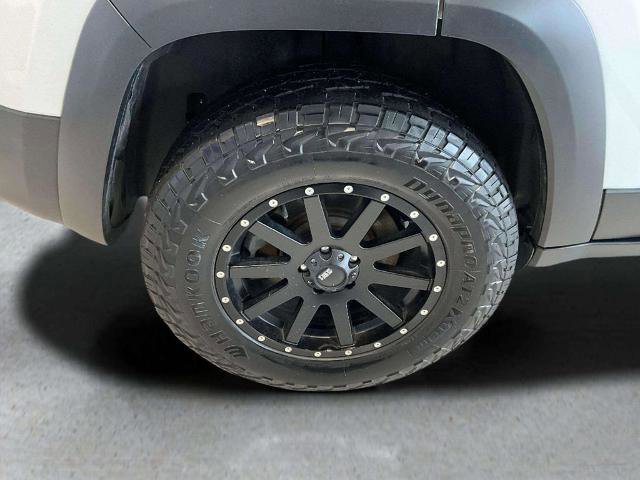 Used 2017 Jeep Cherokee Trailhawk w/ Comfort & Convenience Group image 28