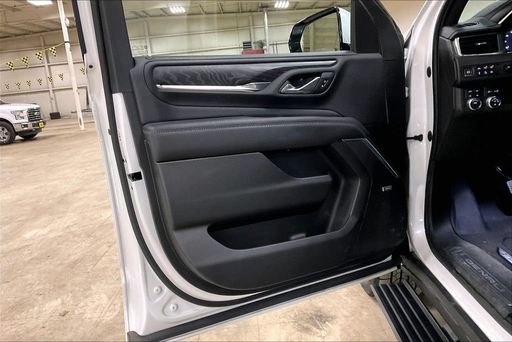Used 2023 GMC Yukon Denali w/ LPO, Floor Liner Package AWD/4WD image 22