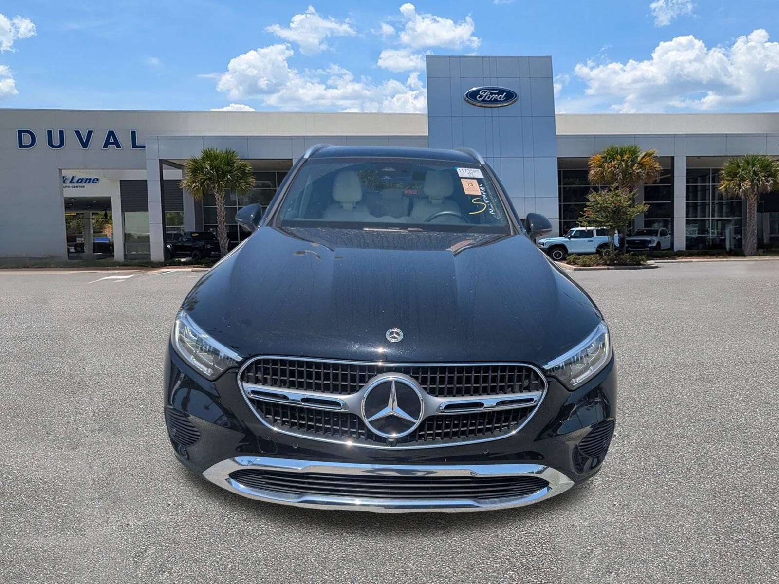 Used 2024 Mercedes-Benz GLC 300 4MATIC image 9