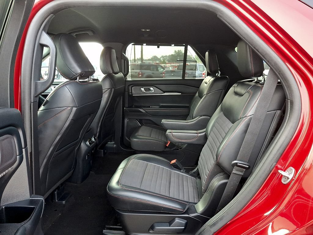 Certified 2025 Ford Explorer ST-Line w/ Premium Package RWD image 10