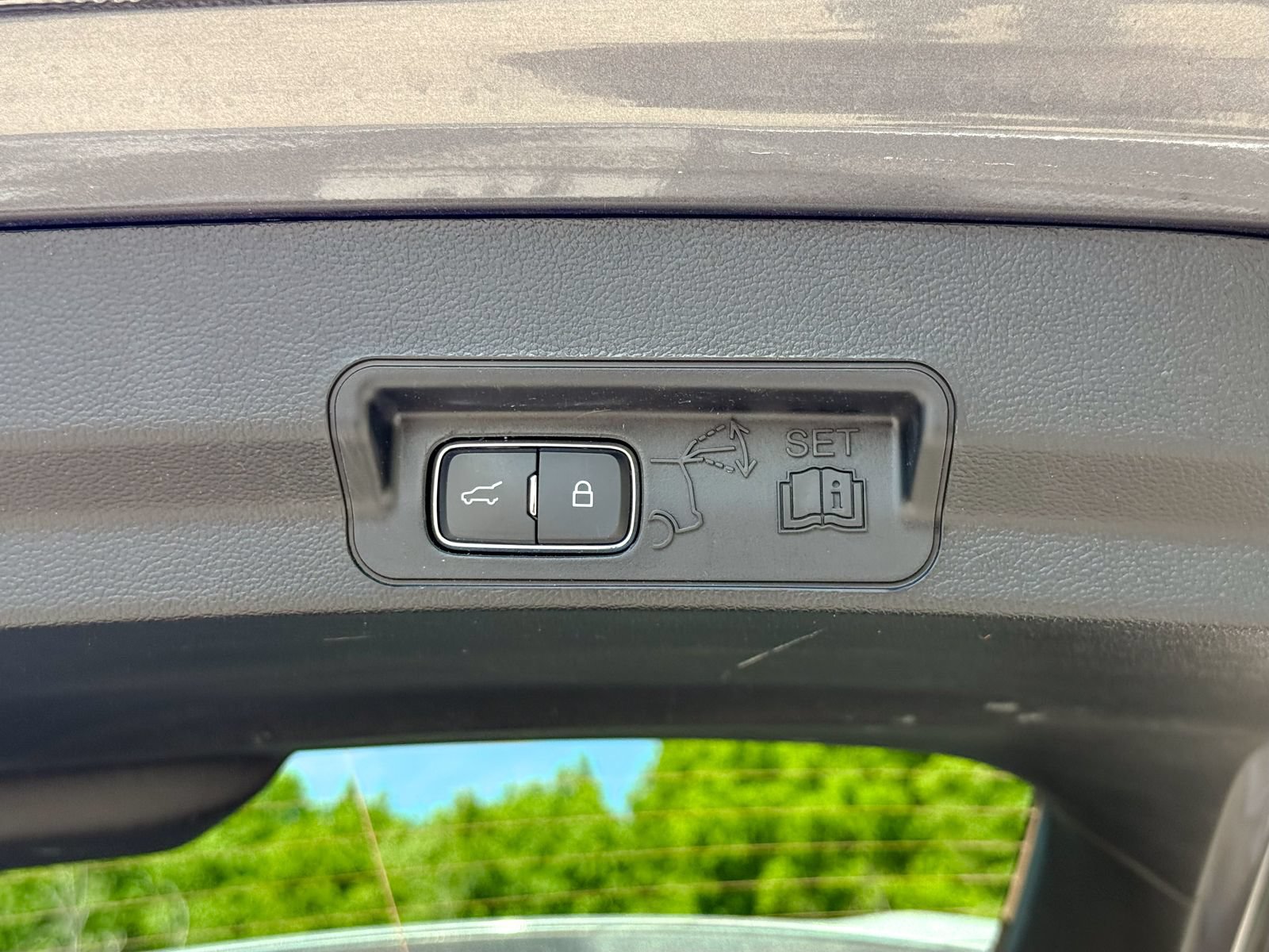 Certified 2023 Ford Explorer XLT AWD/4WD image 15