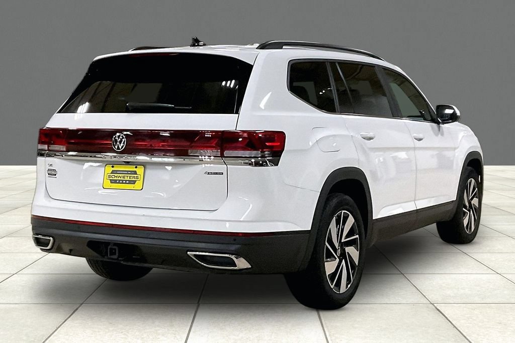 Used 2025 Volkswagen Atlas SE AWD/4WD image 12