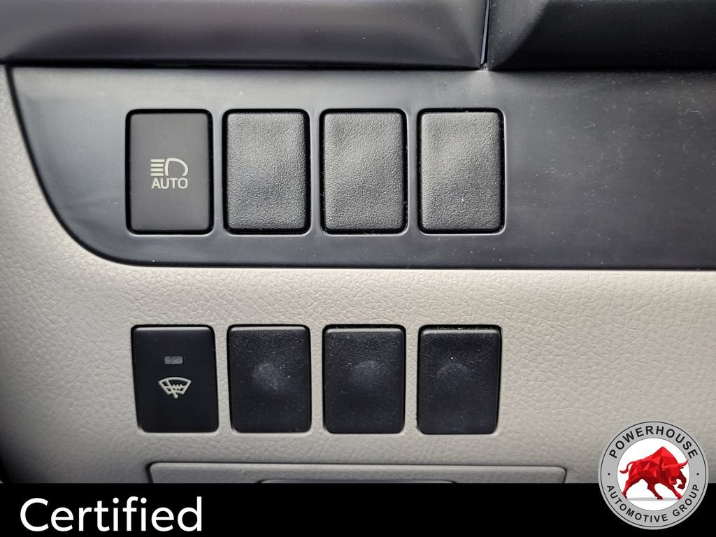 Used 2019 Toyota Highlander LE FWD image 28