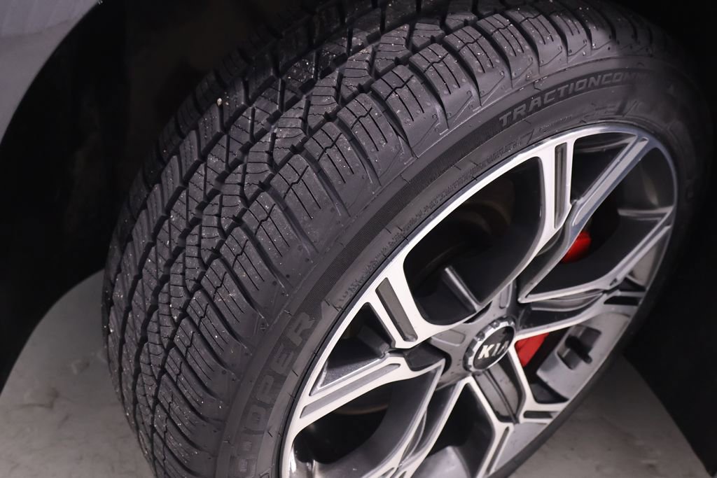 Used 2018 Kia Stinger GT1 AWD/4WD image 41