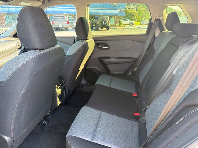 Used 2023 Nissan Rogue SV AWD/4WD image 12