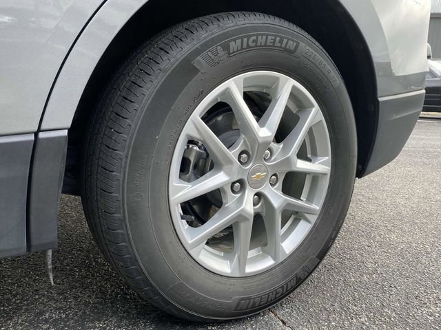 Used 2023 Chevrolet Equinox LS w/ LS Convenience Package image 11