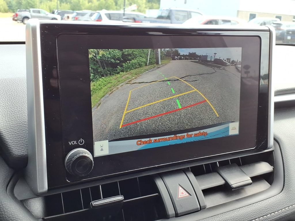 Used 2024 Toyota RAV4 LE AWD/4WD image 21