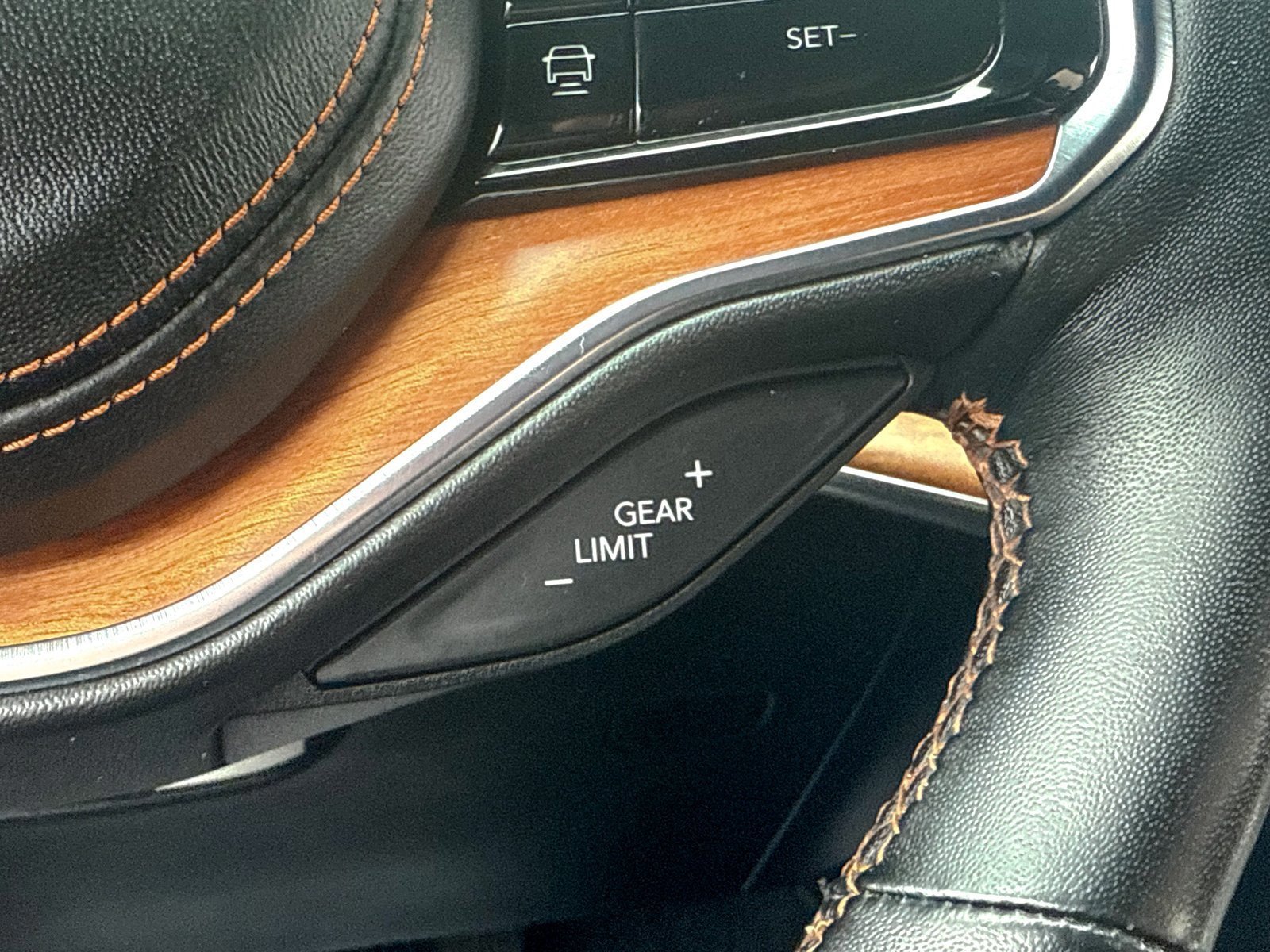 Used 2023 Jeep Grand Wagoneer Series III image 49