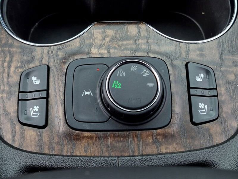 Used 2020 GMC Acadia Denali w/ Trailering Package image 28