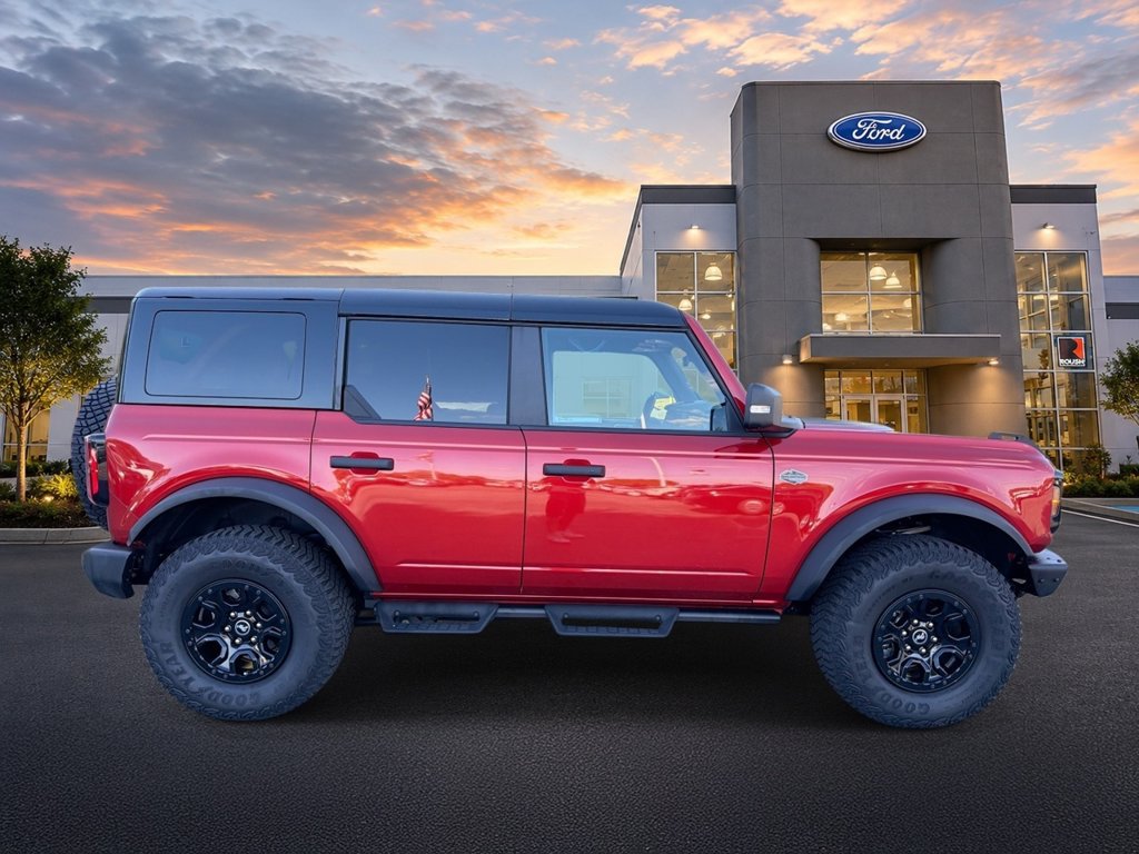 Certified 2024 Ford Bronco Wildtrak AWD/4WD image 10