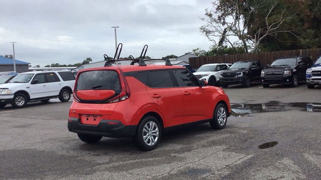 Used 2022 Kia Soul LX image 5