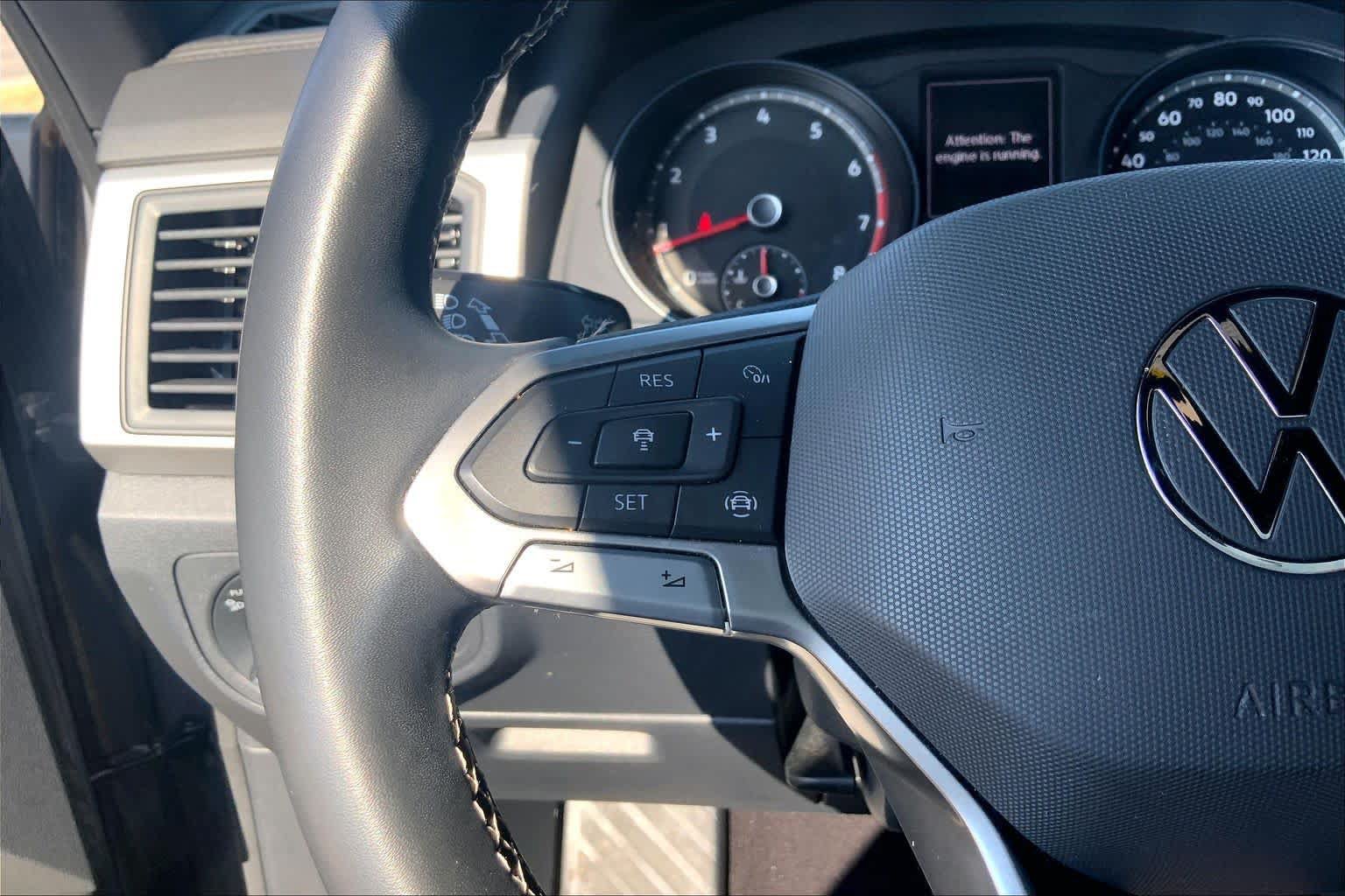 Used 2021 Volkswagen Atlas Cross Sport SE w/ V6 Towing Package FWD image 24
