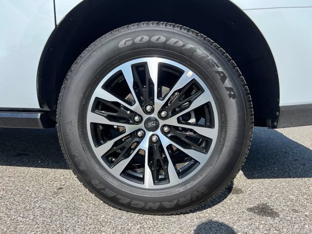 Certified 2025 Ford Expedition Max Platinum AWD/4WD image 15