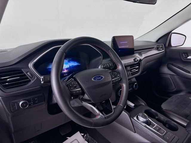 Certified 2022 Ford Escape SEL w/ SEL Stealth AWD Package image 9