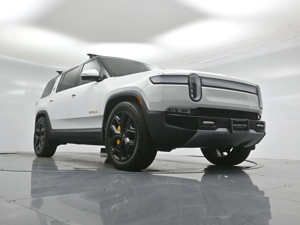 Used 2024 Rivian R1S Adventure AWD/4WD image 42