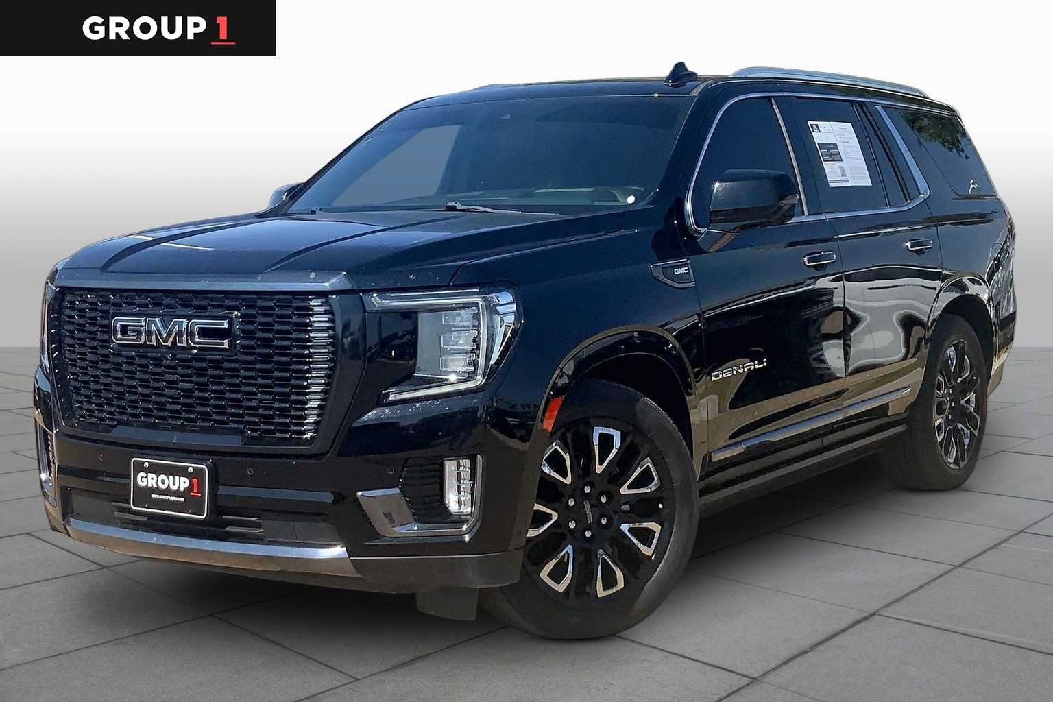 Used 2023 GMC Yukon Denali Ultimate w/ LPO, Floor Liner Package AWD/4WD image 1