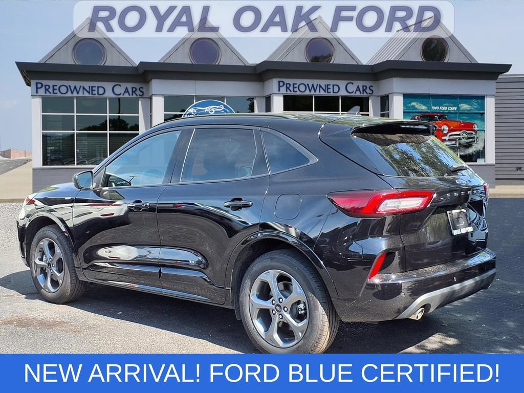 Certified 2024 Ford Escape ST-Line w/ Tech Pack #1 AWD/4WD image 2