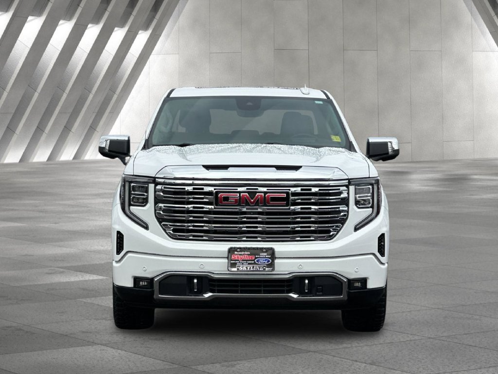 Used 2023 GMC Sierra 1500 Denali w/ Technology Package AWD/4WD image 8