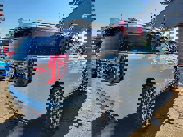 Certified 2025 Ford Expedition Platinum w/ Platinum Ultimate Package image 5