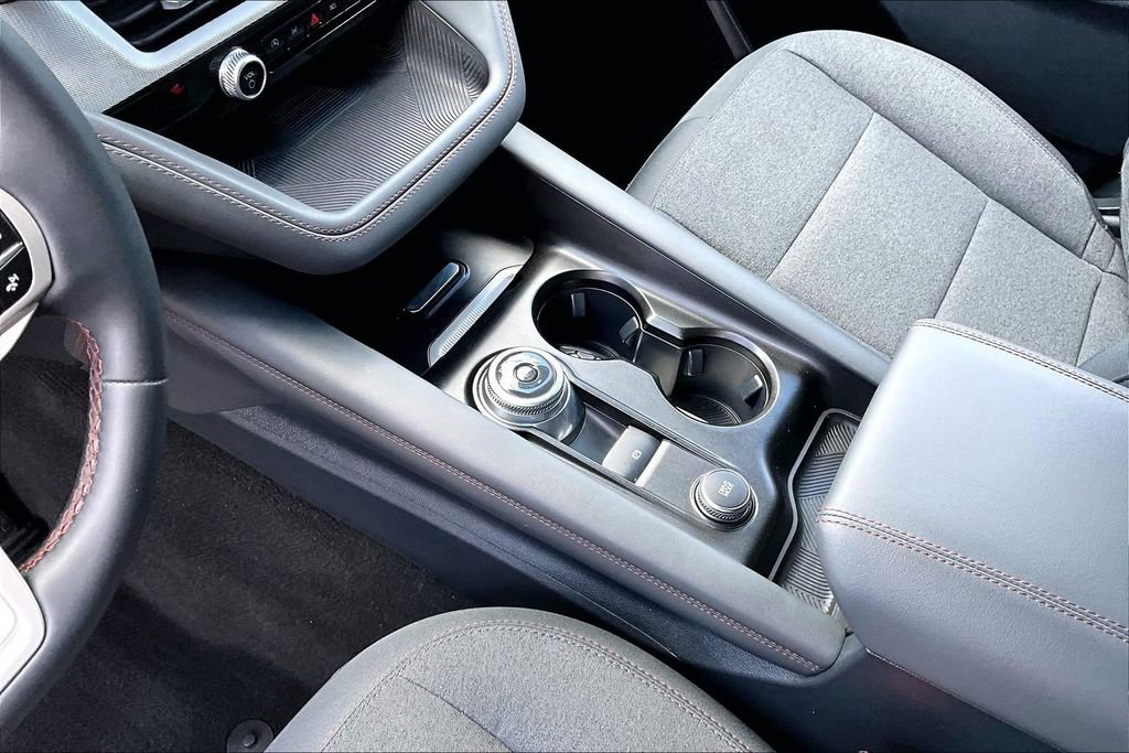 Certified 2025 Ford Explorer Active AWD/4WD image 16