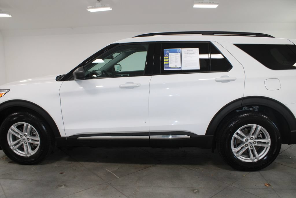 Certified 2023 Ford Explorer XLT AWD/4WD image 6