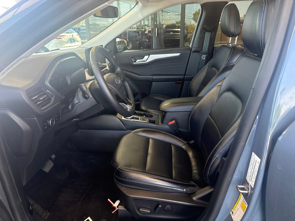 Certified 2023 Ford Escape Platinum AWD/4WD image 13