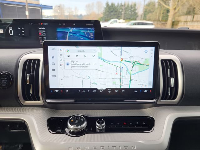 Certified 2025 Ford Expedition Active image 20