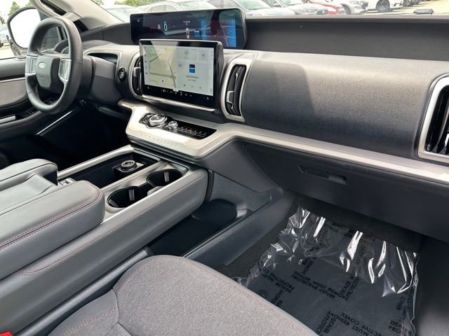 Certified 2025 Ford Expedition Max Active AWD/4WD image 9