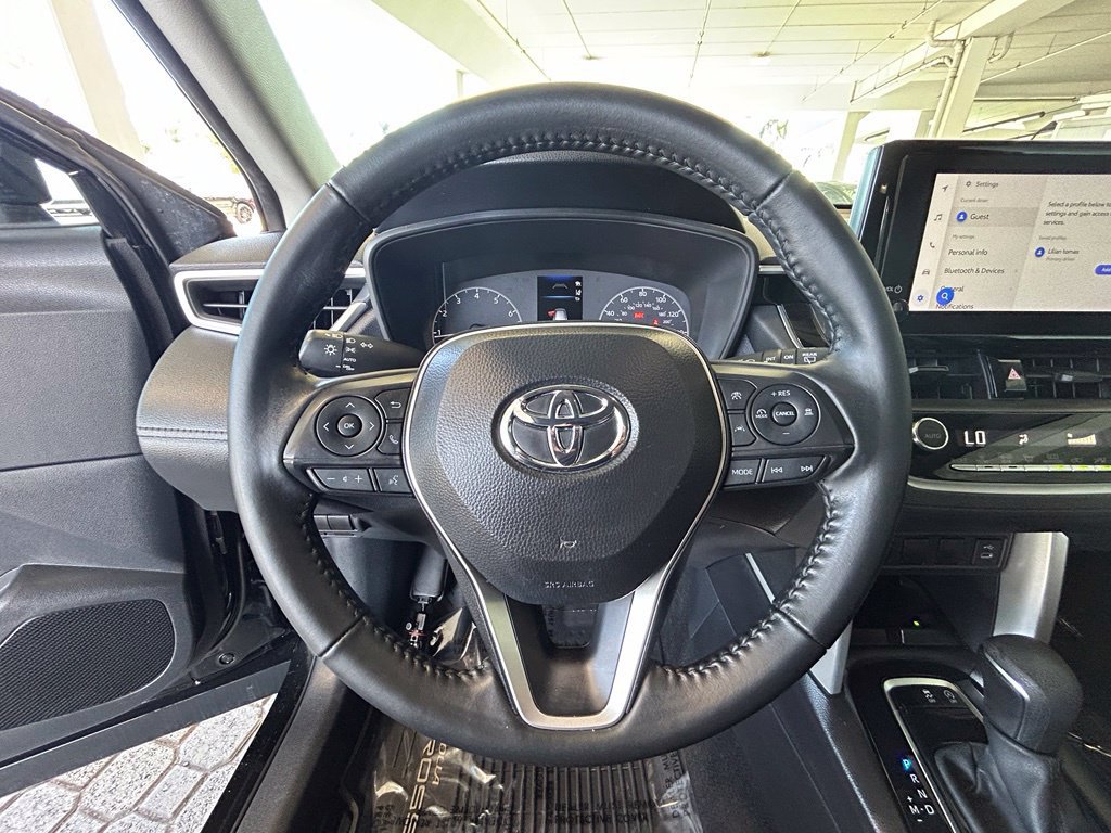 Used 2024 Toyota Corolla Cross LE FWD image 15