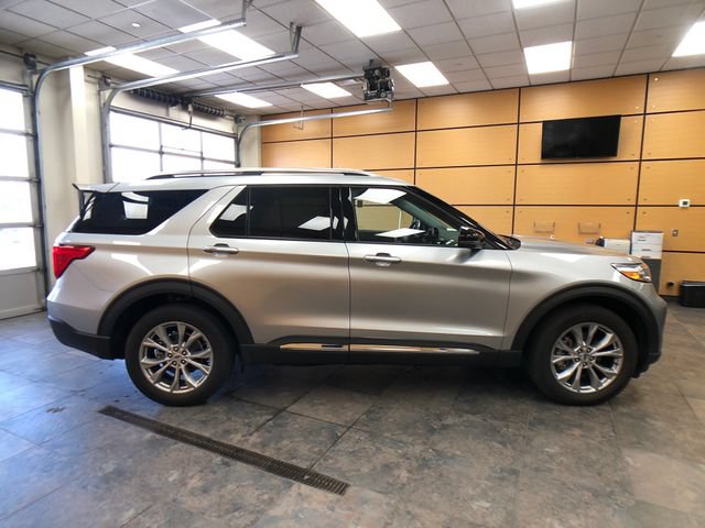 Certified 2023 Ford Explorer Limited w/ Limited Technology Package AWD/4WD image 8