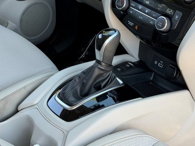 Used 2022 Nissan Rogue Sport SL AWD/4WD image 17