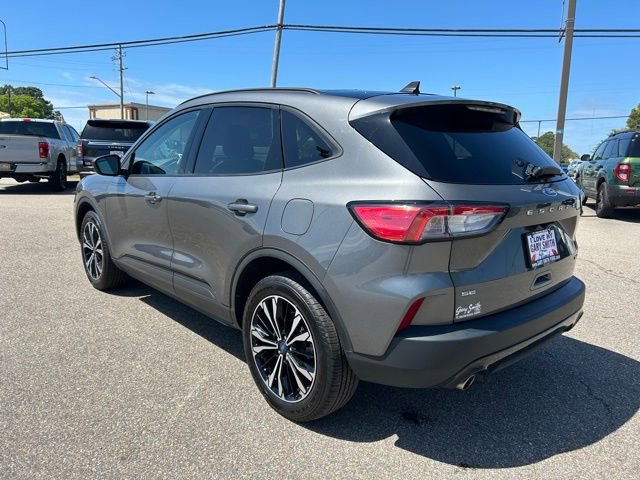 Certified 2022 Ford Escape SE w/ SE Sport Appearance Package AWD/4WD image 6