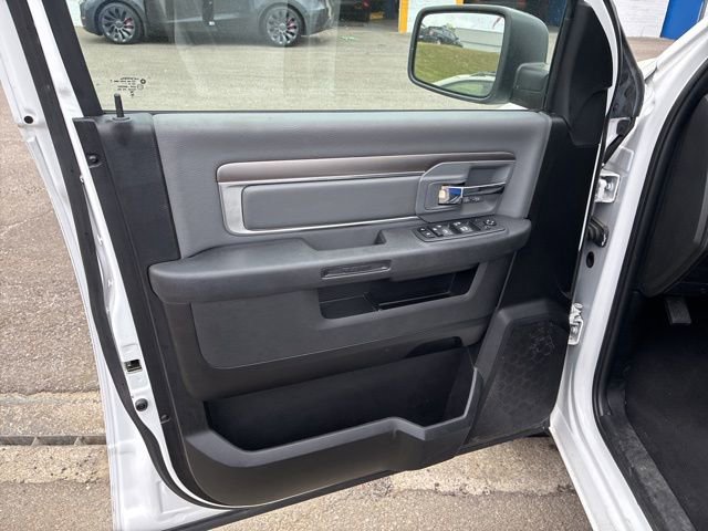 Used 2024 RAM 1500 Classic SLT image 17