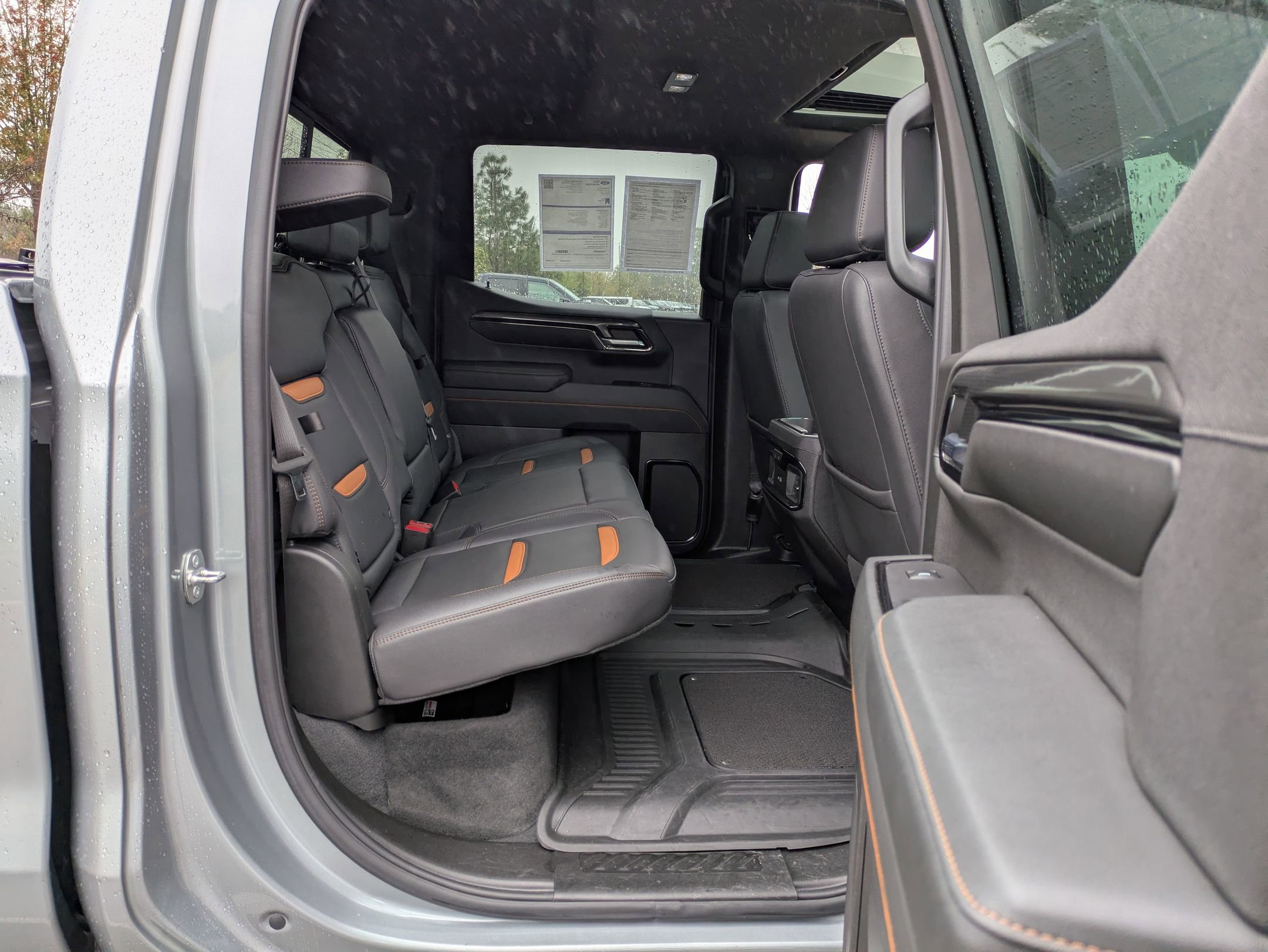 Used 2024 GMC Sierra 1500 AT4 w/ Technology Package image 39